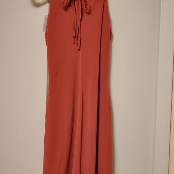 Dress - Picture 4 of 5